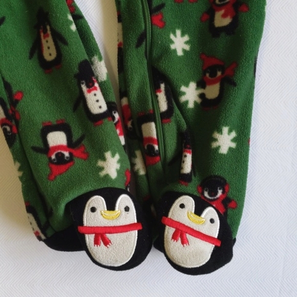 joe fresh winter penguin fleece zipper footie sleeper pajamas 12-18 months baby - Picture 2 of 6